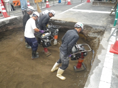 道路陥没に伴う緊急対応